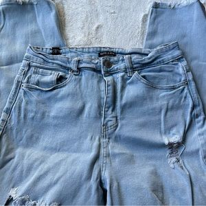 ELITE JEANS IN DESTROYED WASH